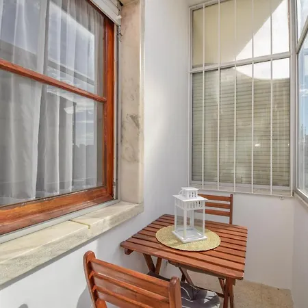 Cozy And Family Apartment Lisbona Esterno foto